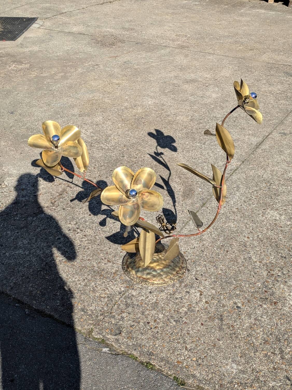 Vintage Brass Flower Floor Lamp - Hollywood Regency Style 1960s/1970s