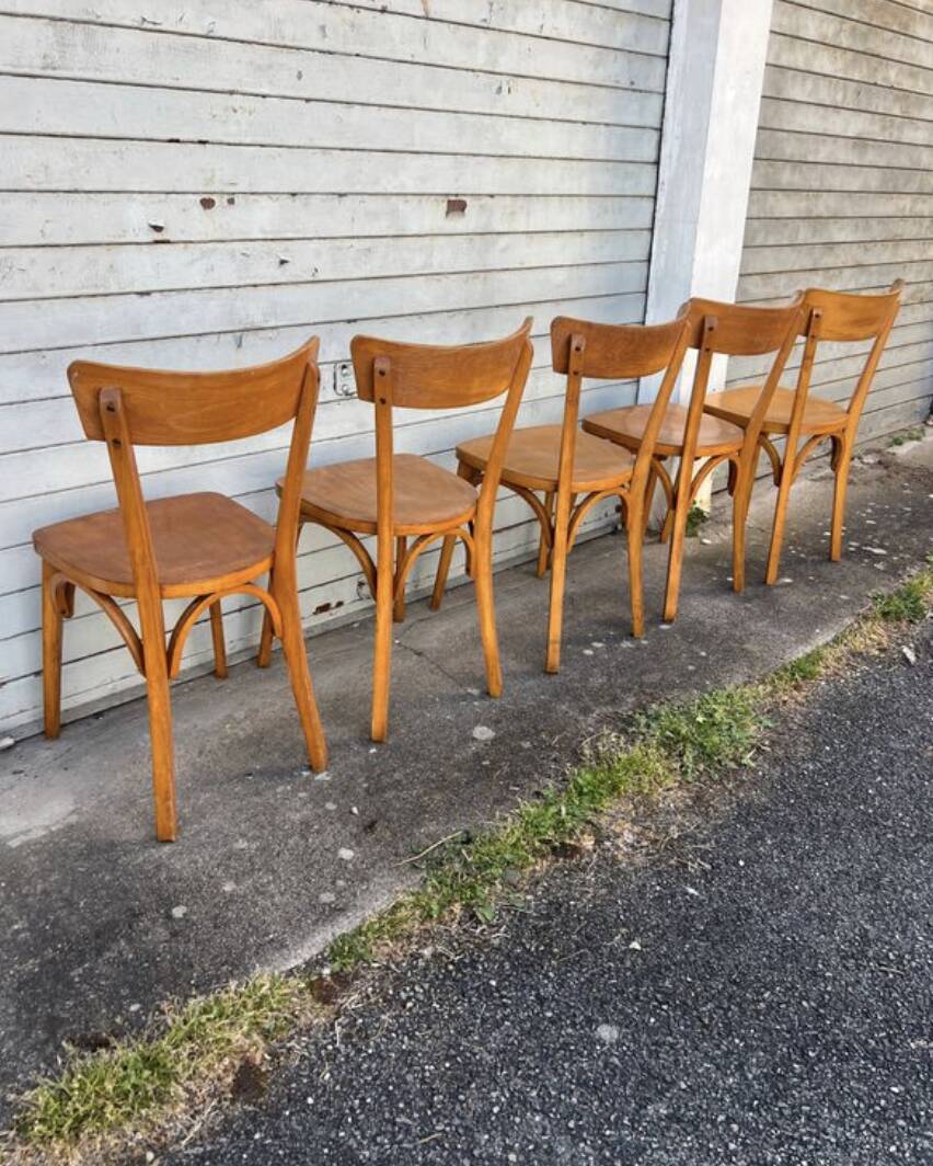 (Lot) 5 honey-coloured bistro chairs