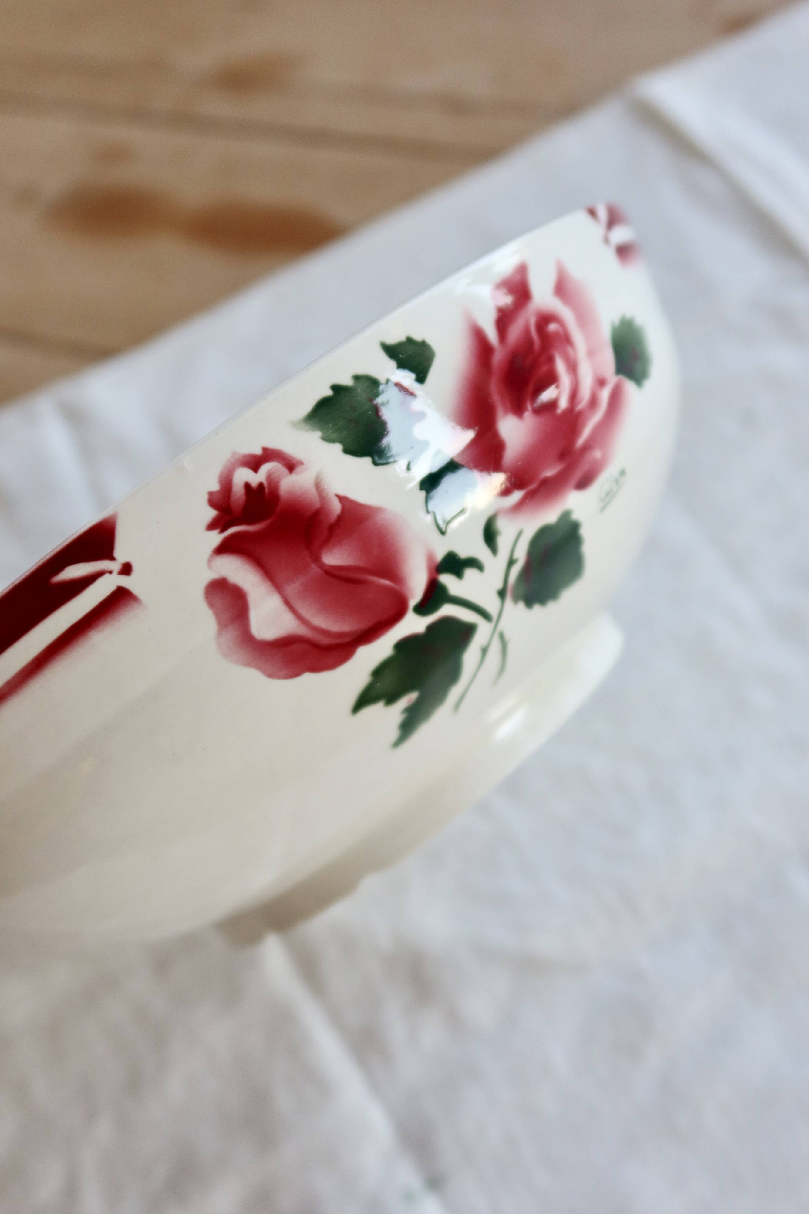 Vintage Sarreguemines salad bowl model Cibon earthenware - Red floral decoration