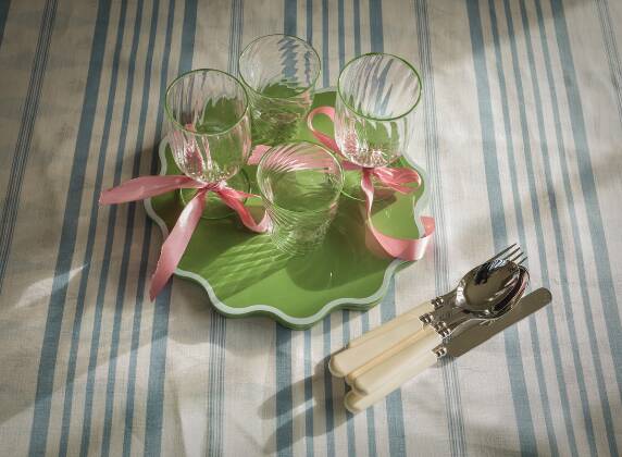 White and green placemat