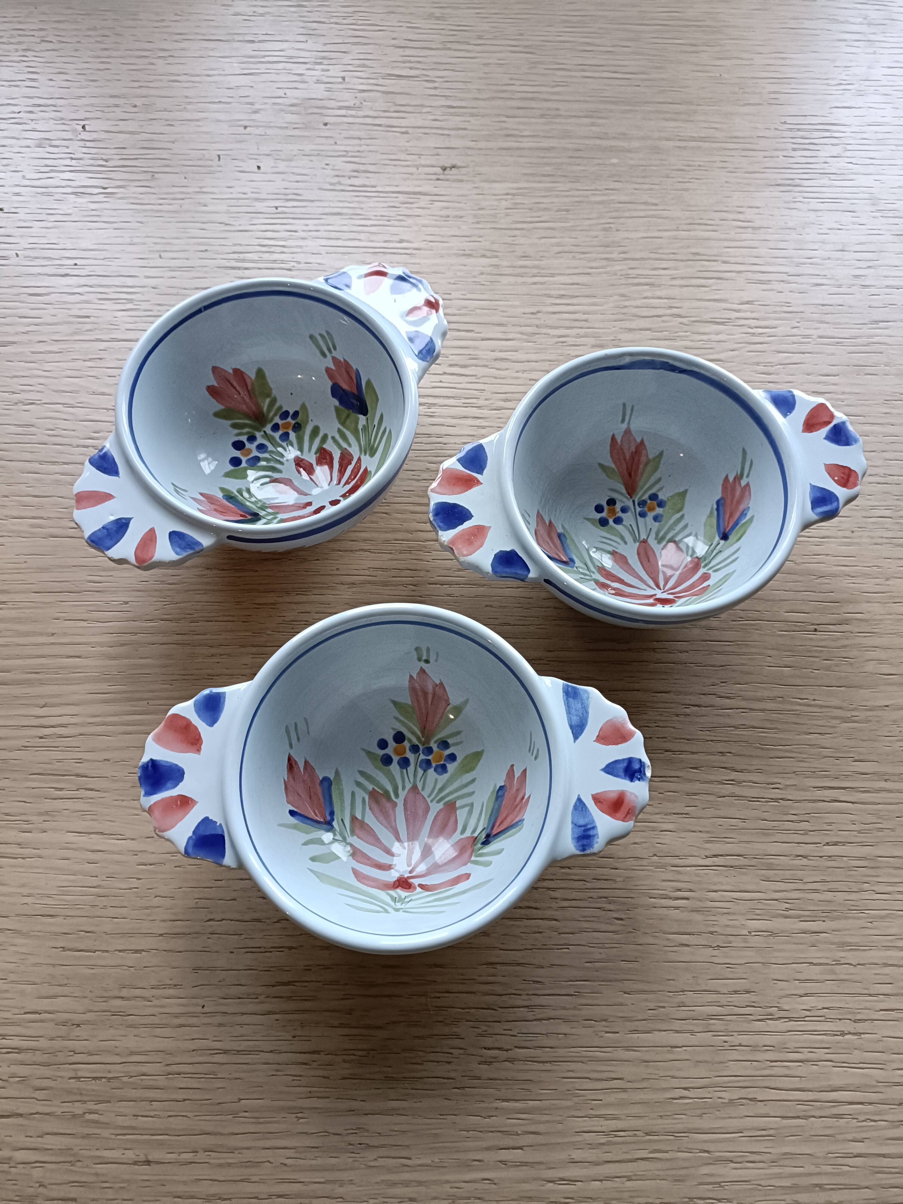 Set of three ear bowls H.B. Quimper