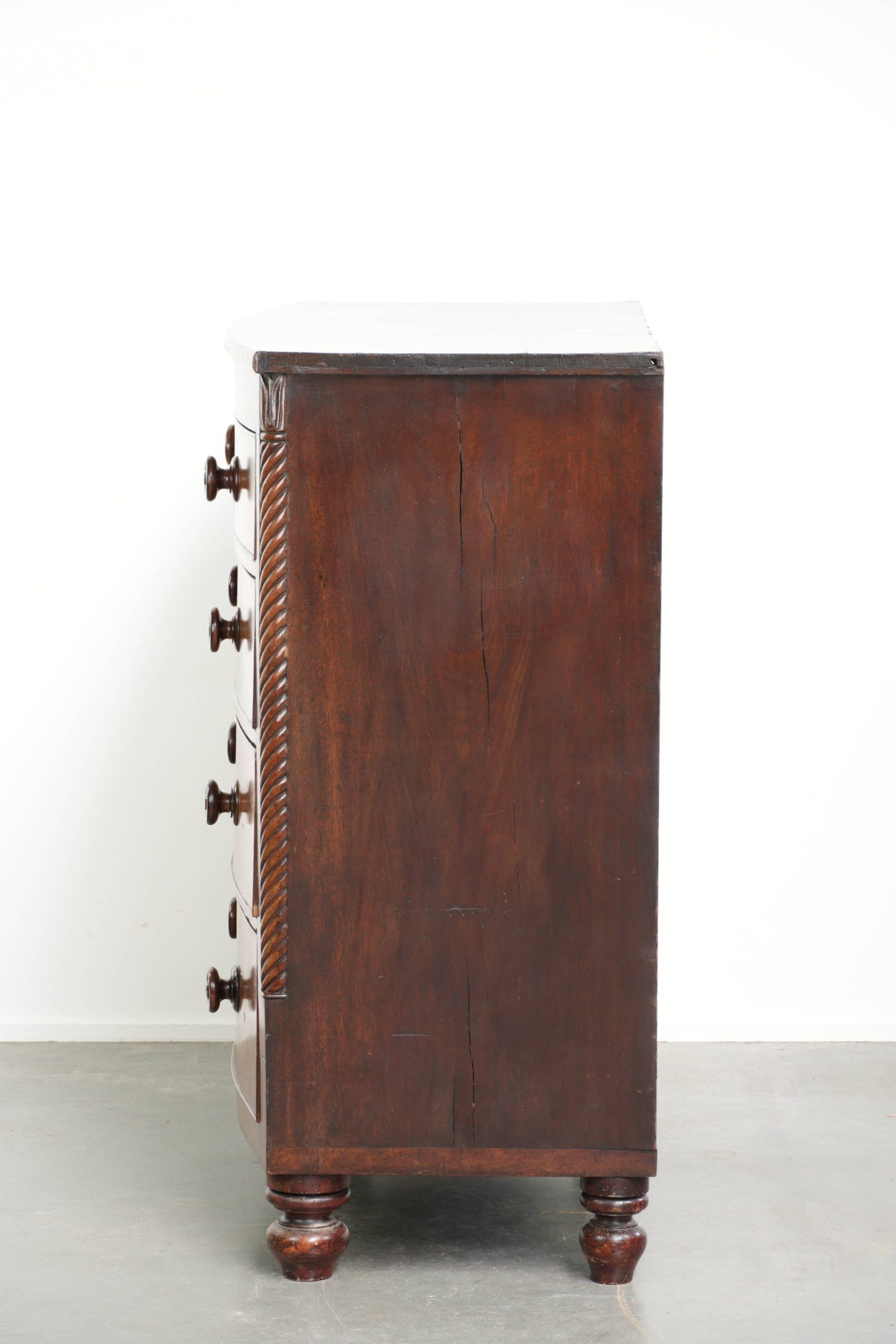 Antique 19th century English chest of drawers/commode with bow front