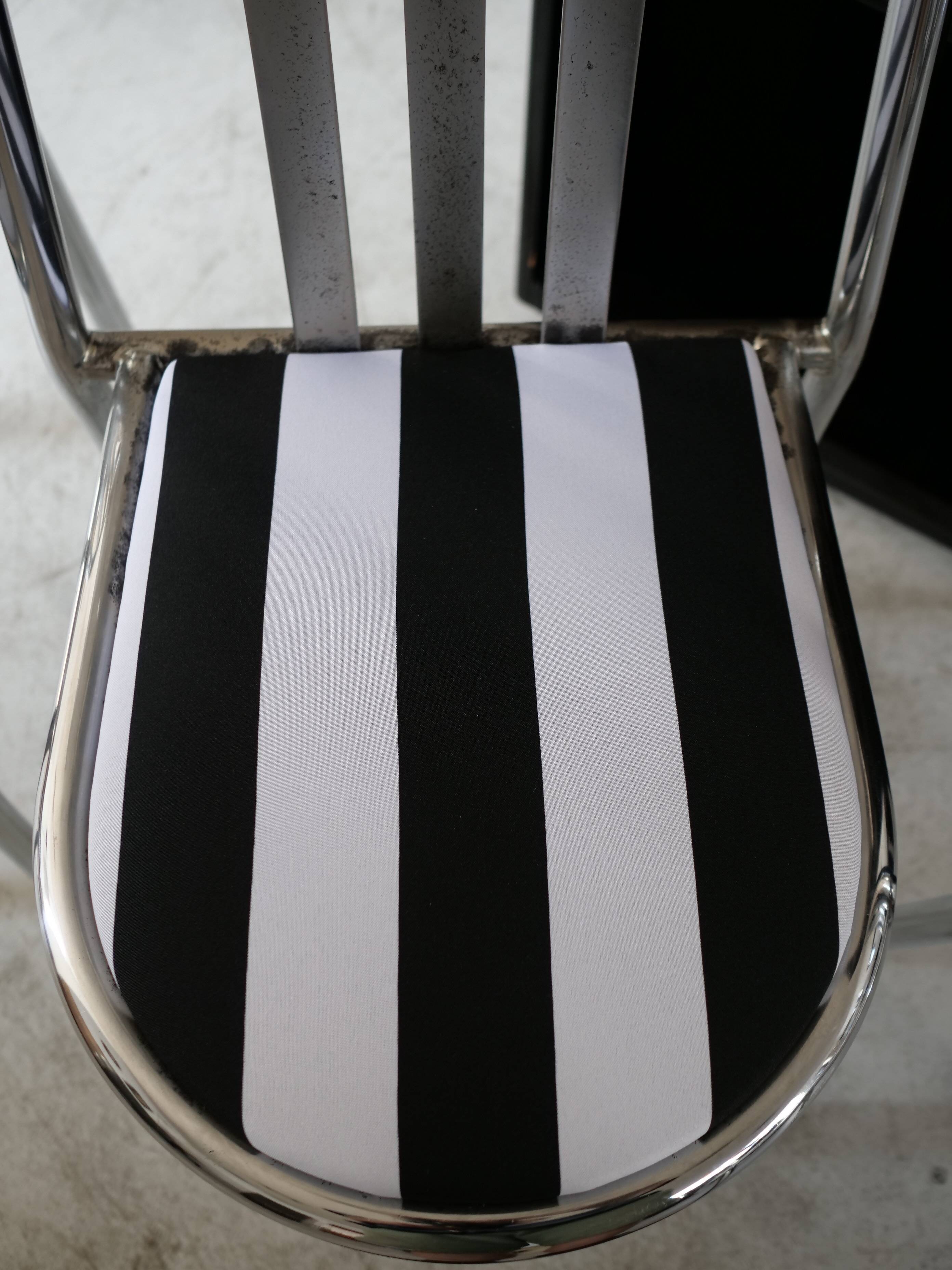 3 chaises Robert Mallet-Stevens No.222 Pallucco Italia
