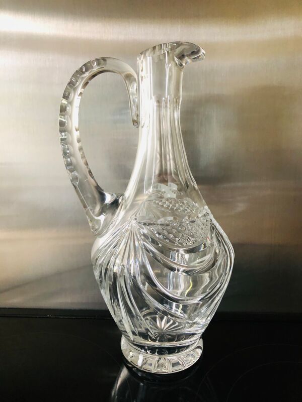 Carafe en cristal taillé