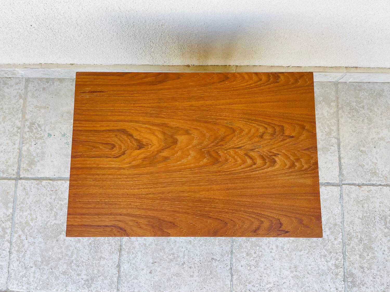 Vintage Scandinavian coffee table in teak from the 1960s.
