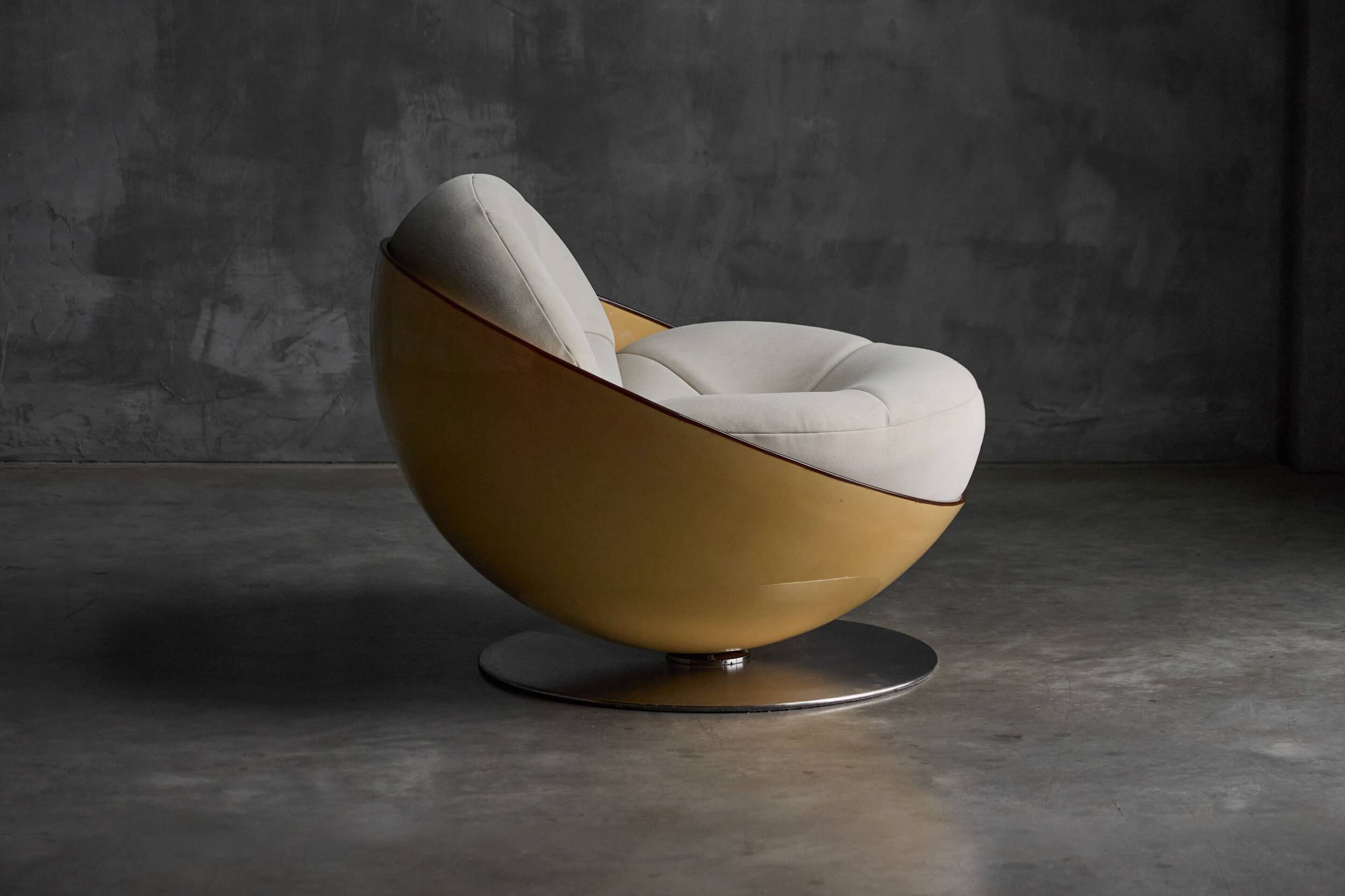 Esfera lounge chairs by Ricardo Fasanello, Brazil, late 1960s