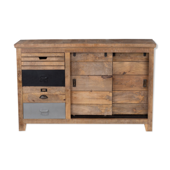 Industrial mango buffet