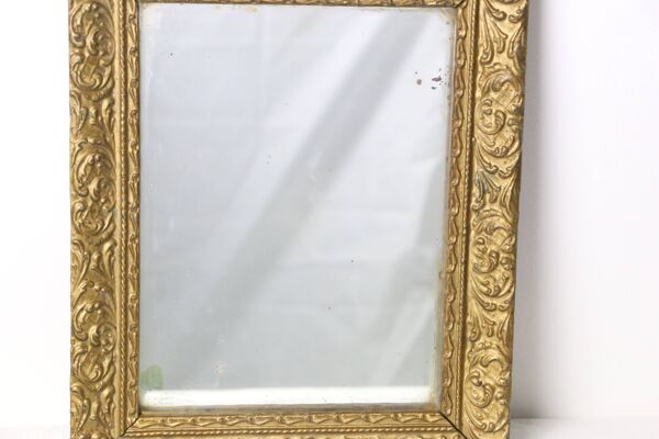 Miroir en bois doré, 19ème