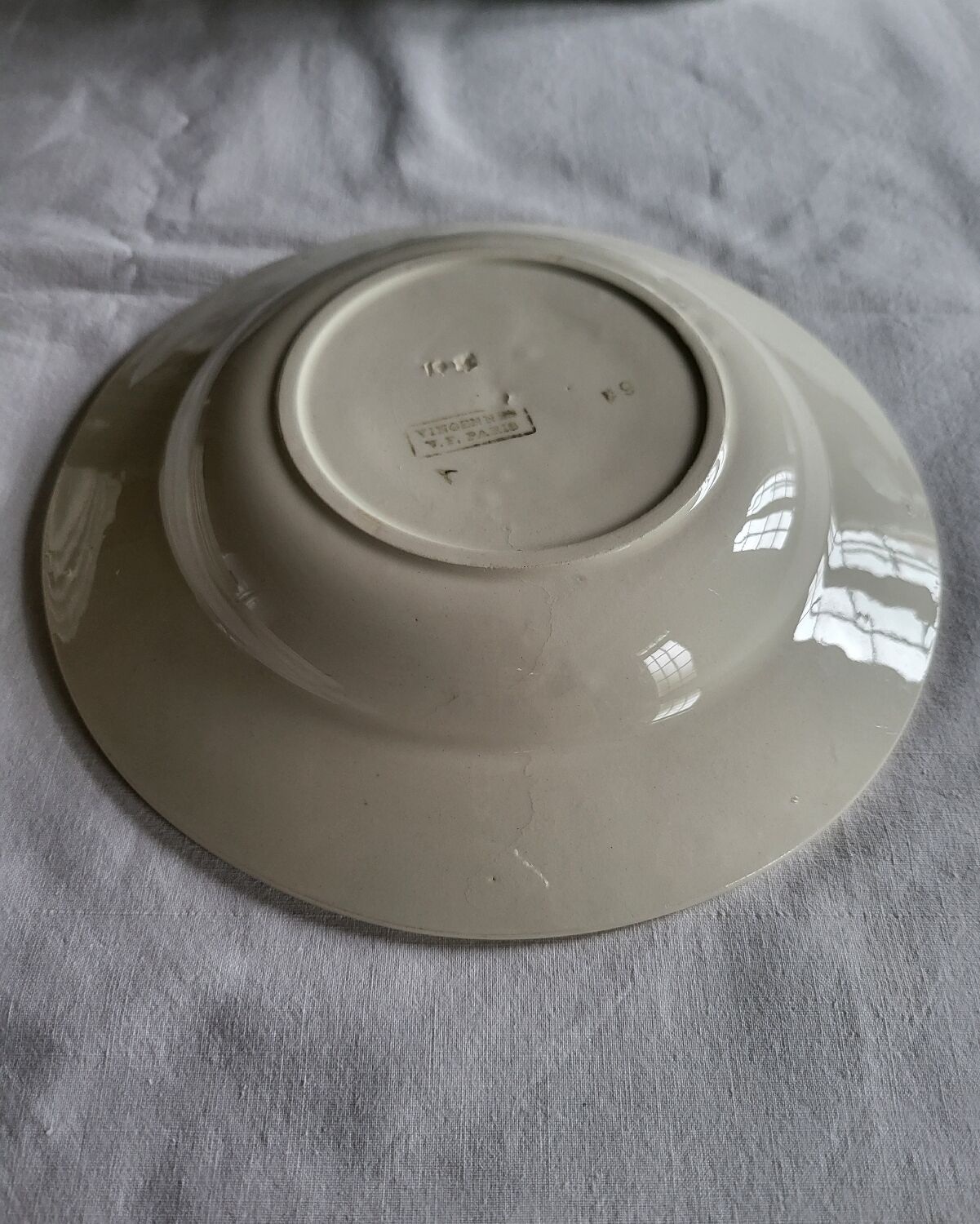 Set of 4 Vincennes earthenware soup plates, Paris.