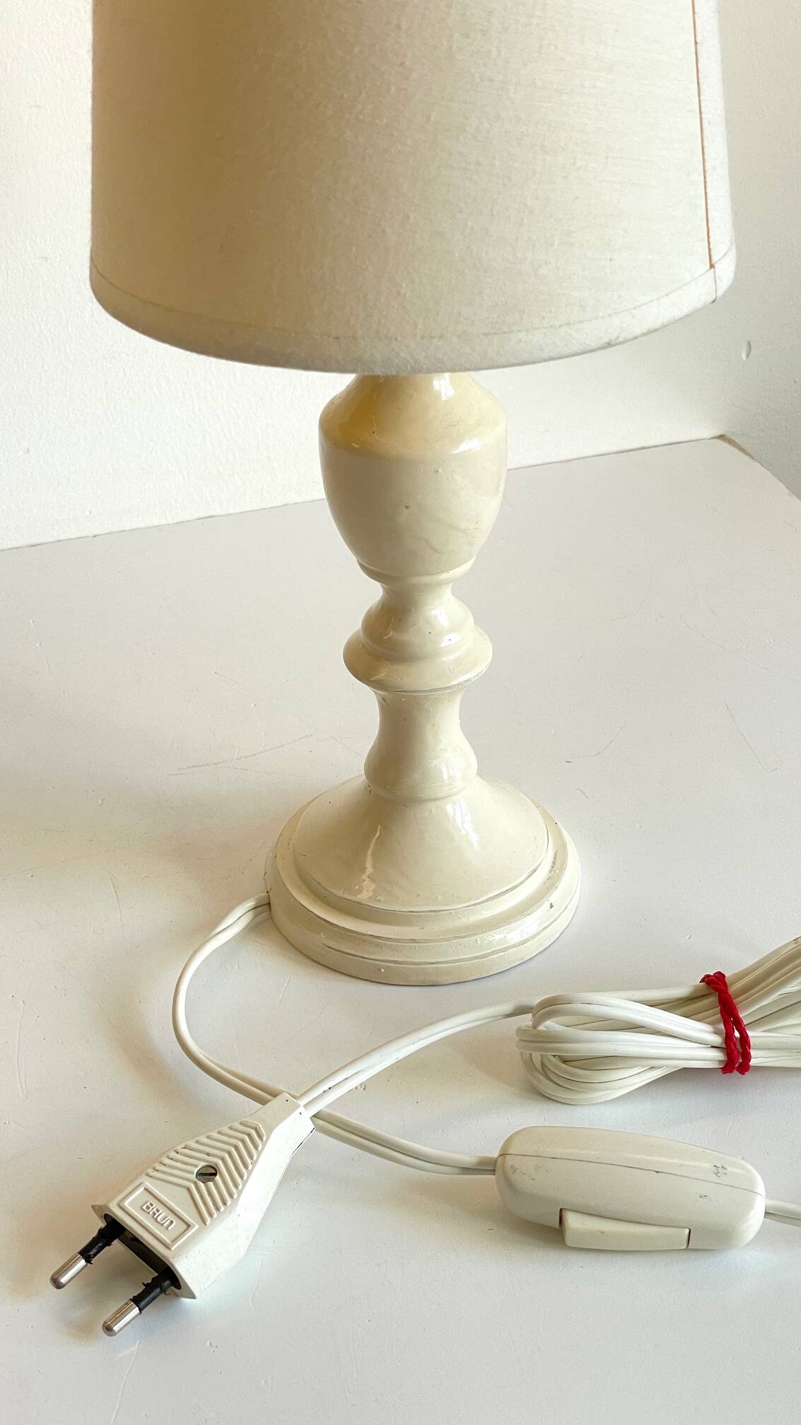 Vintage White-Cream Lacquered WOOD LAMP