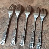 Set of 5 original metal forks