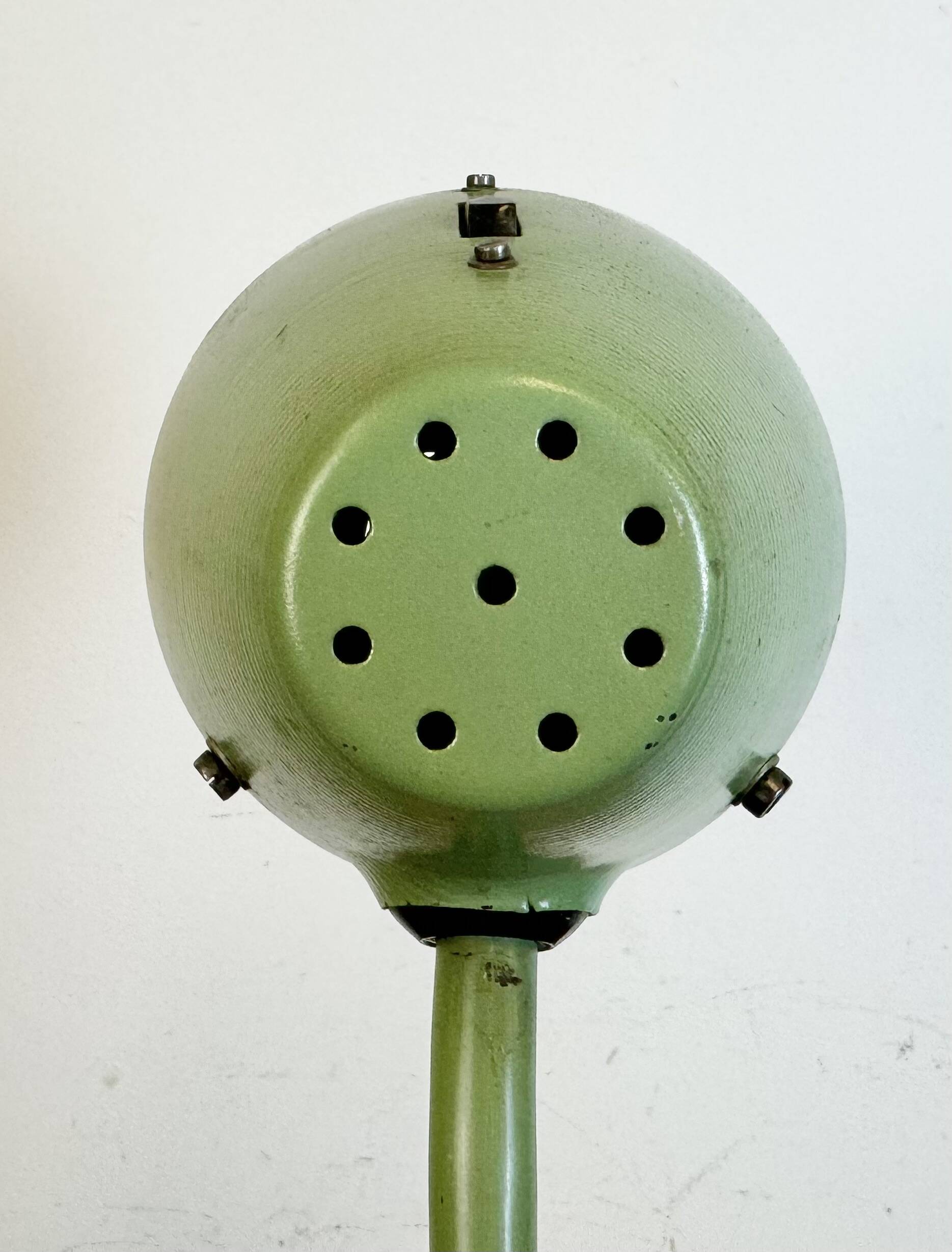 Lampe de table d'atelier industriel vert, 1960s