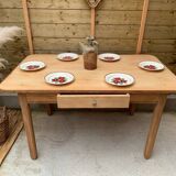 Farm table