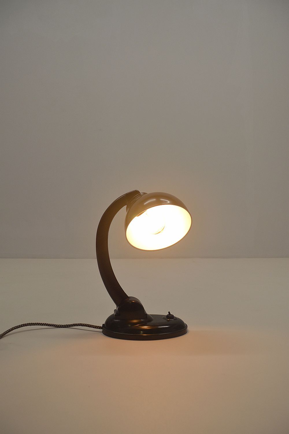 Bakelite lamp '11126' designed by Eric Kirkman Cole, 1930s