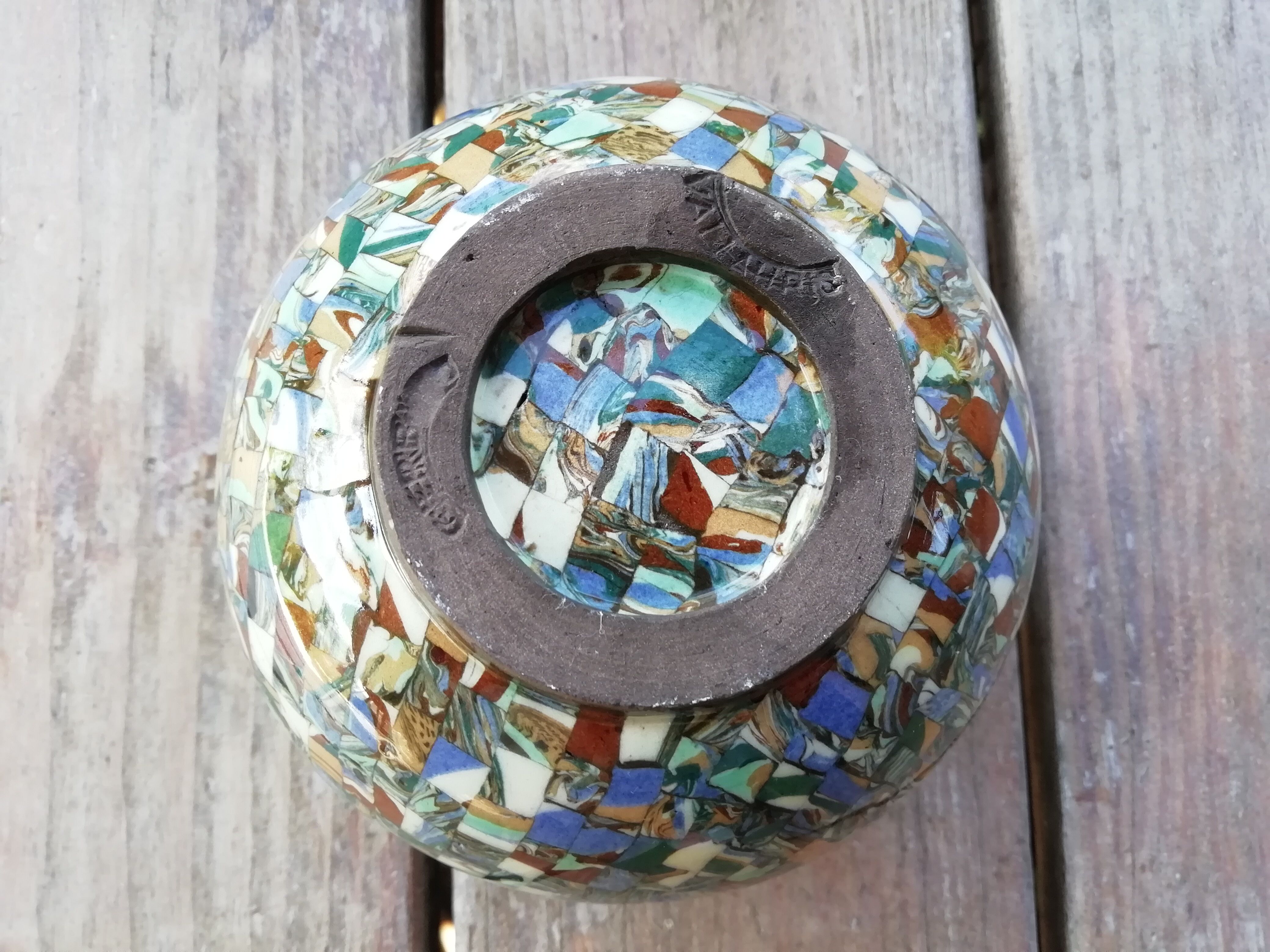 Vase stings flowers gerbino