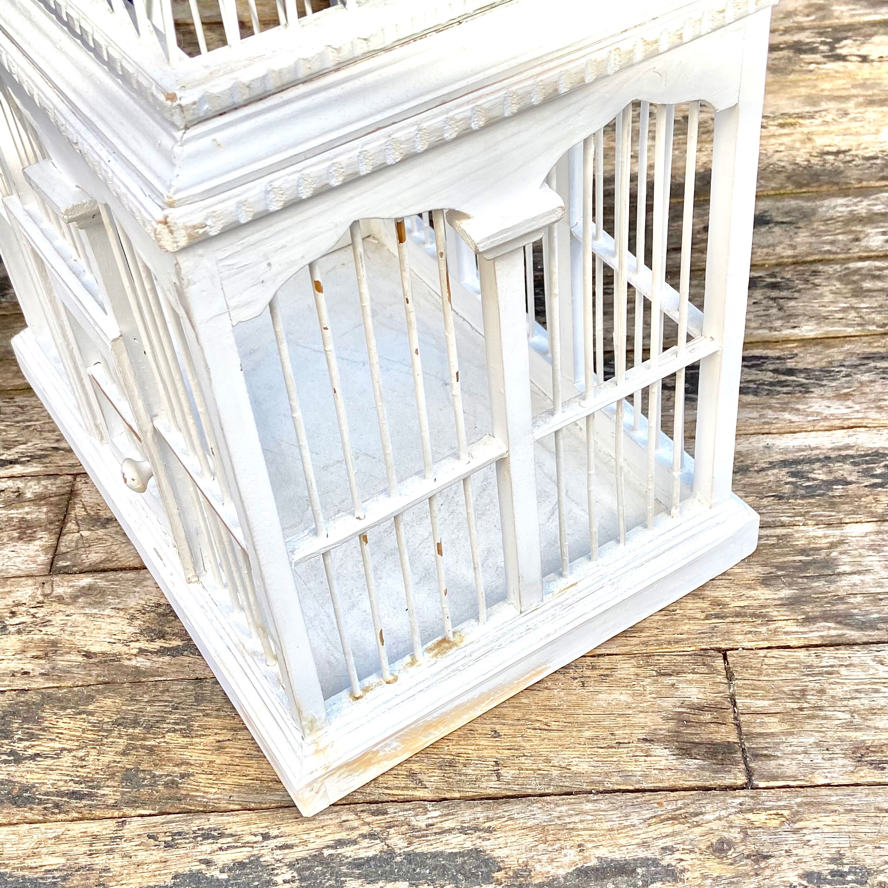 Cage en bois décorative