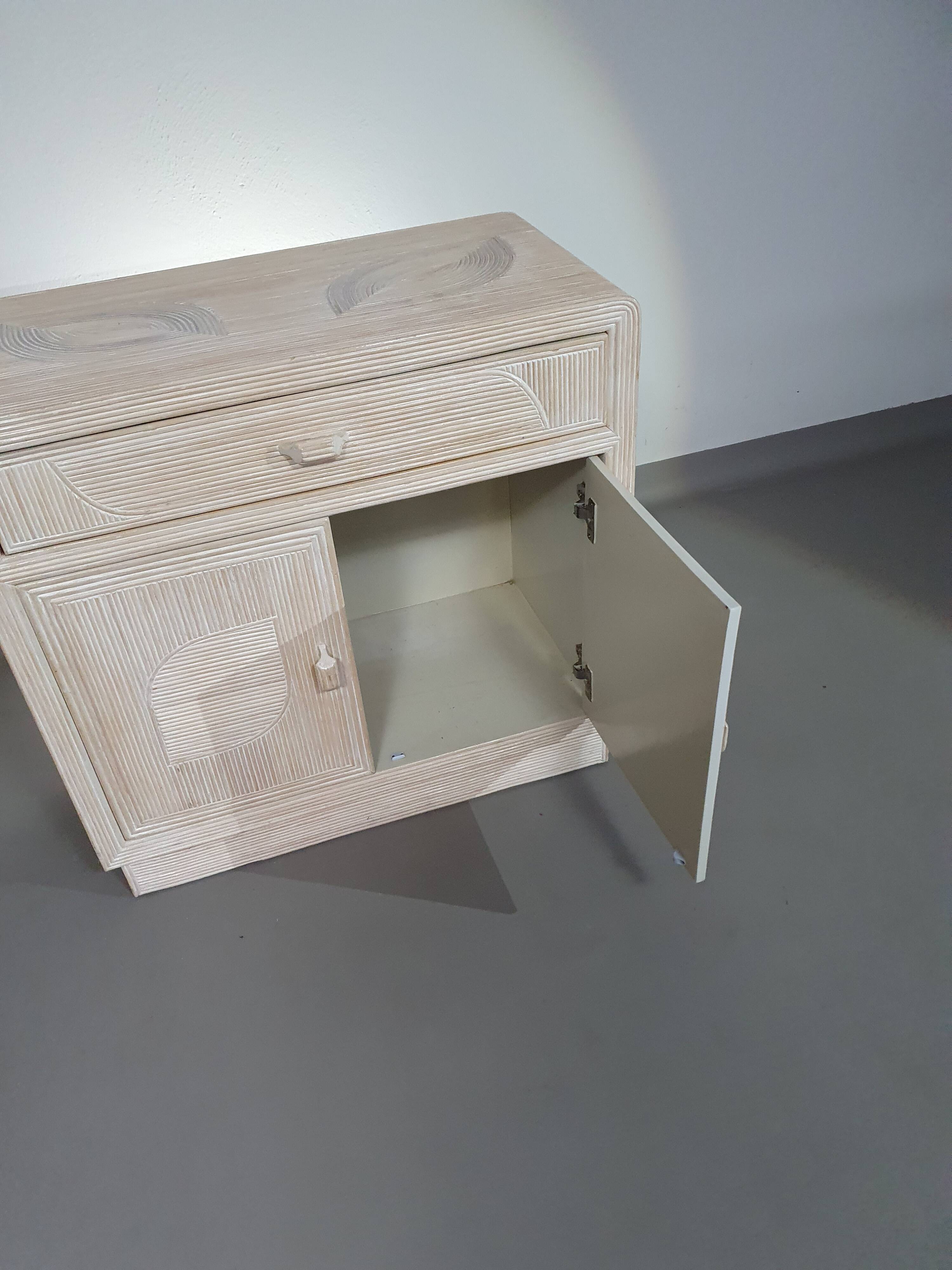 Split reed side board/cabinet 80 x 80 x 40 cm