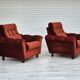 Années 1980, fauteuil relax danois meuble en velours marron/rouge.