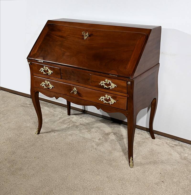 Small Port Desk in Cuban Mahogany, Louis XV – 18th Century