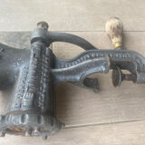 Meat grinder