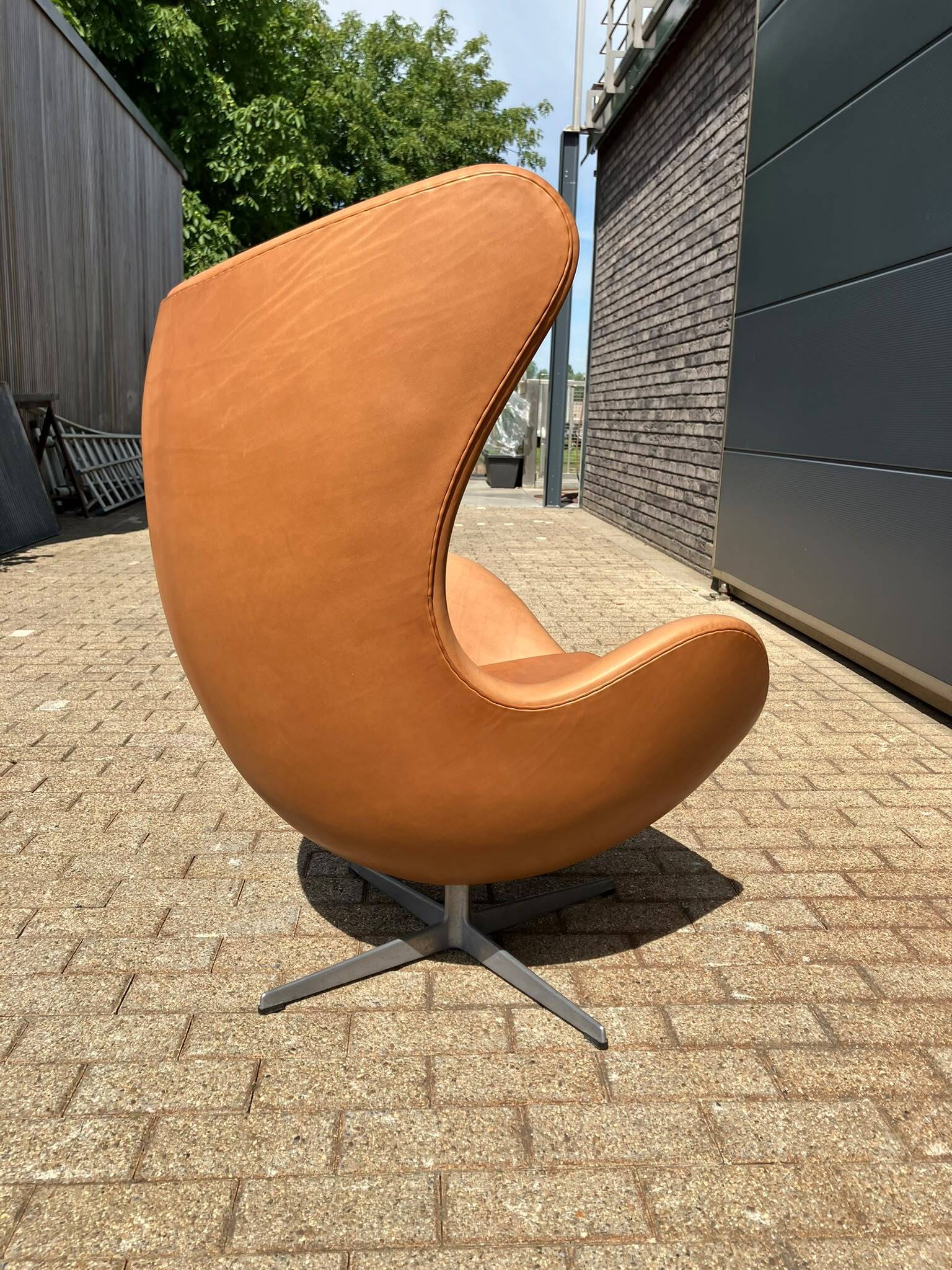 Fritz Hansen Egg Chair 07-'63 Cognac Camel vintage leather NEW CONDITION!!