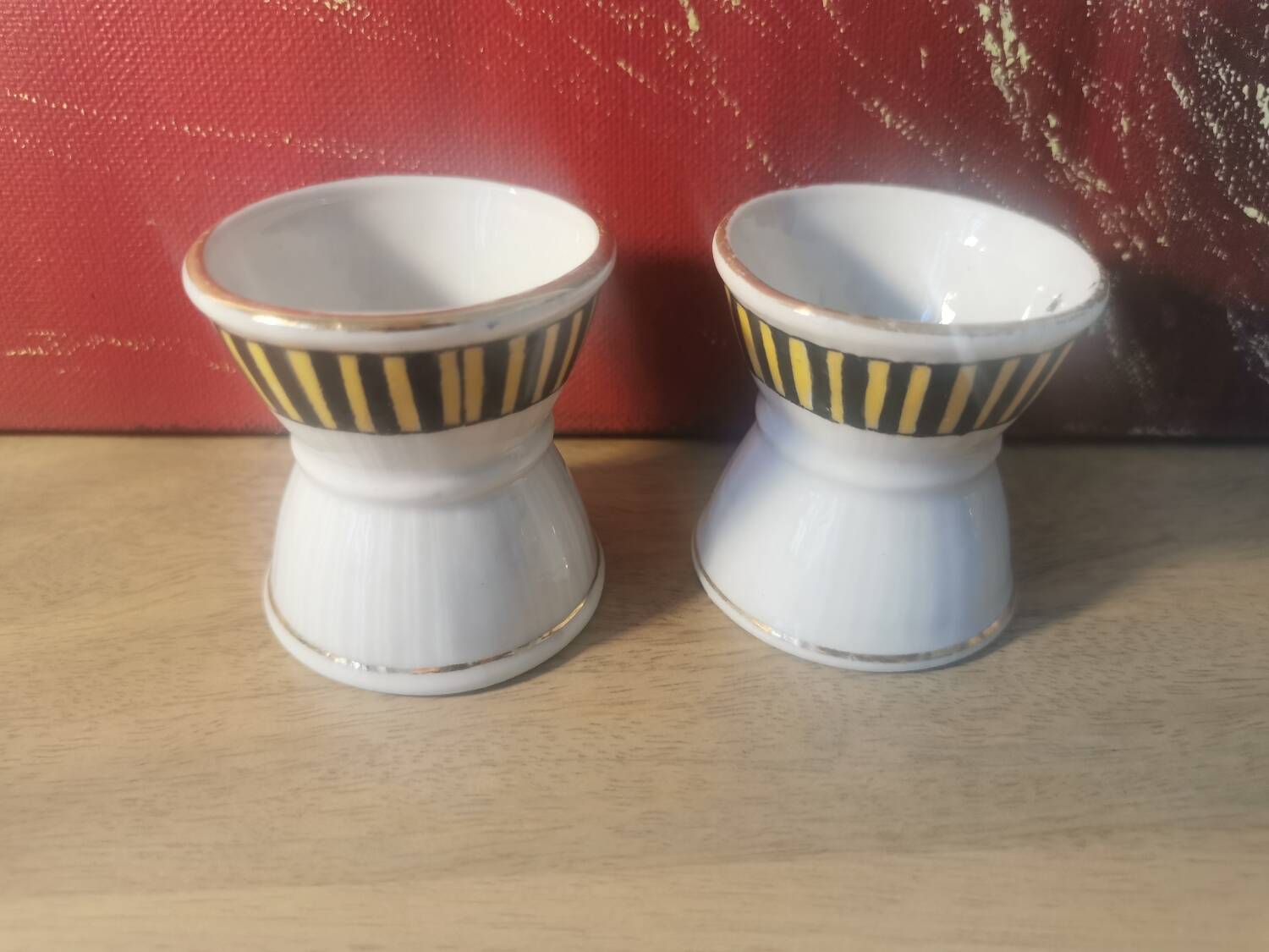 Art deco egg cup diabolo shape