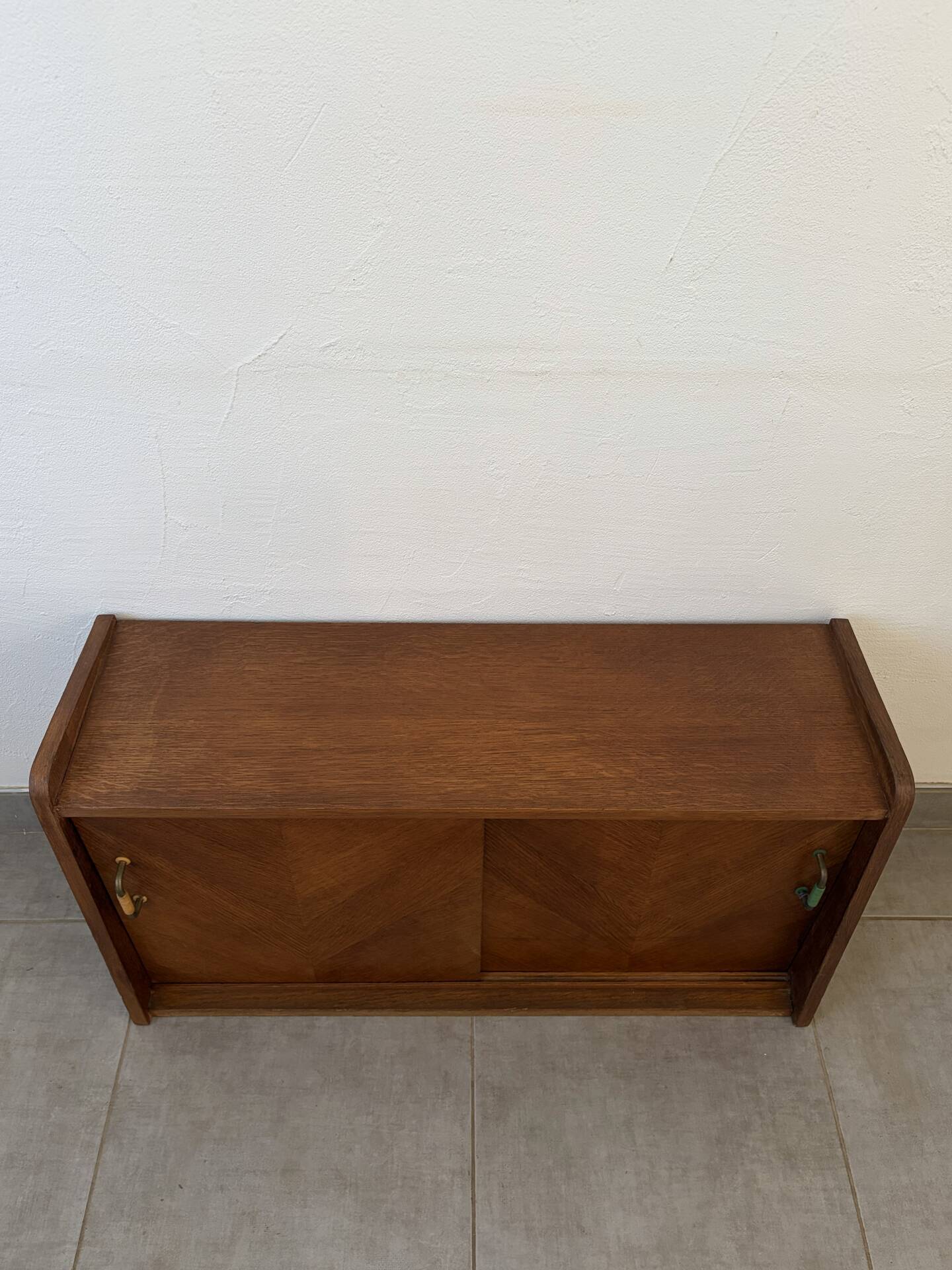 Vintage 1960s TV unit/storage.