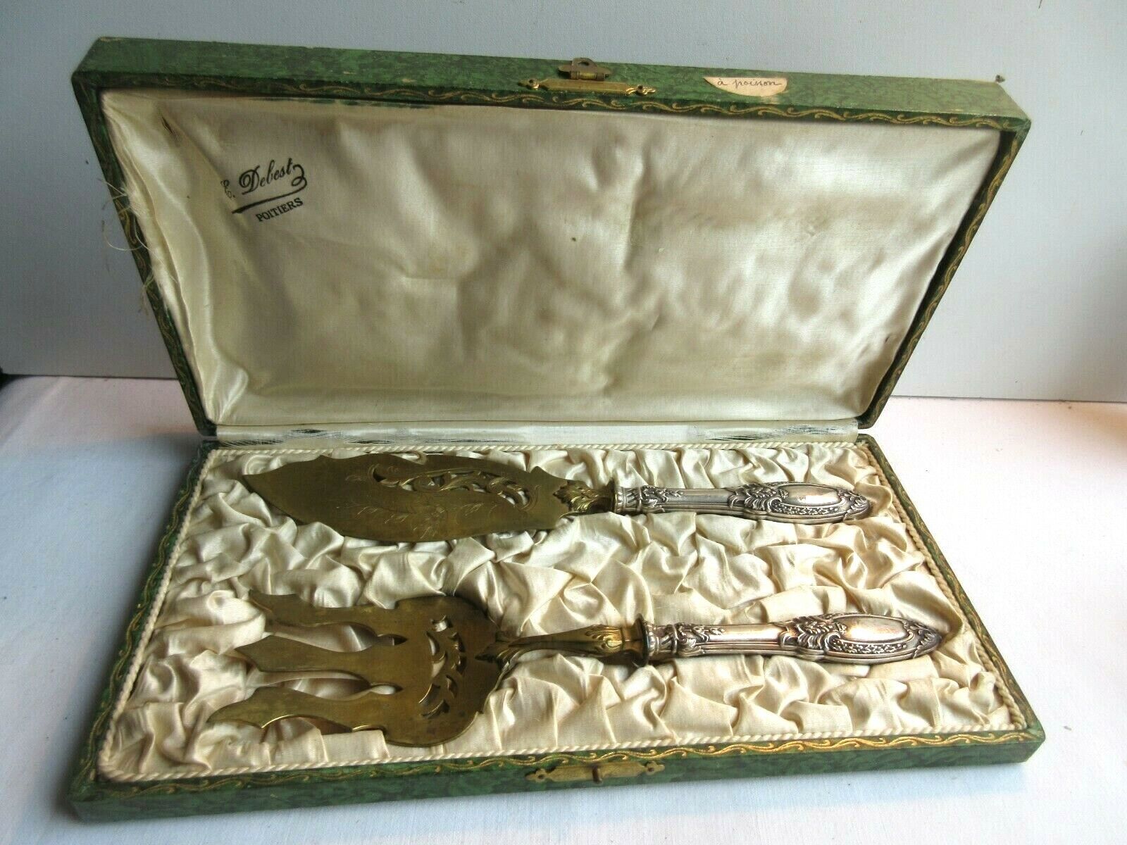 Fish cutlery in case, engraved, chiseled, silver and gilded metal