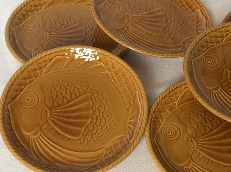 Lot de 6 assiettes poisson Gien céramique ocre ambré années 1960