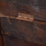 Important oak chest – late 19th century