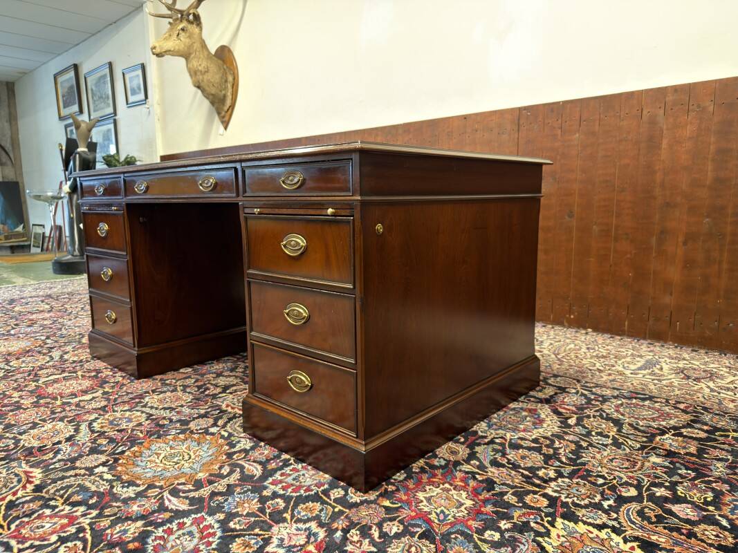 Unique Classic English Desk Set with Conference Table
