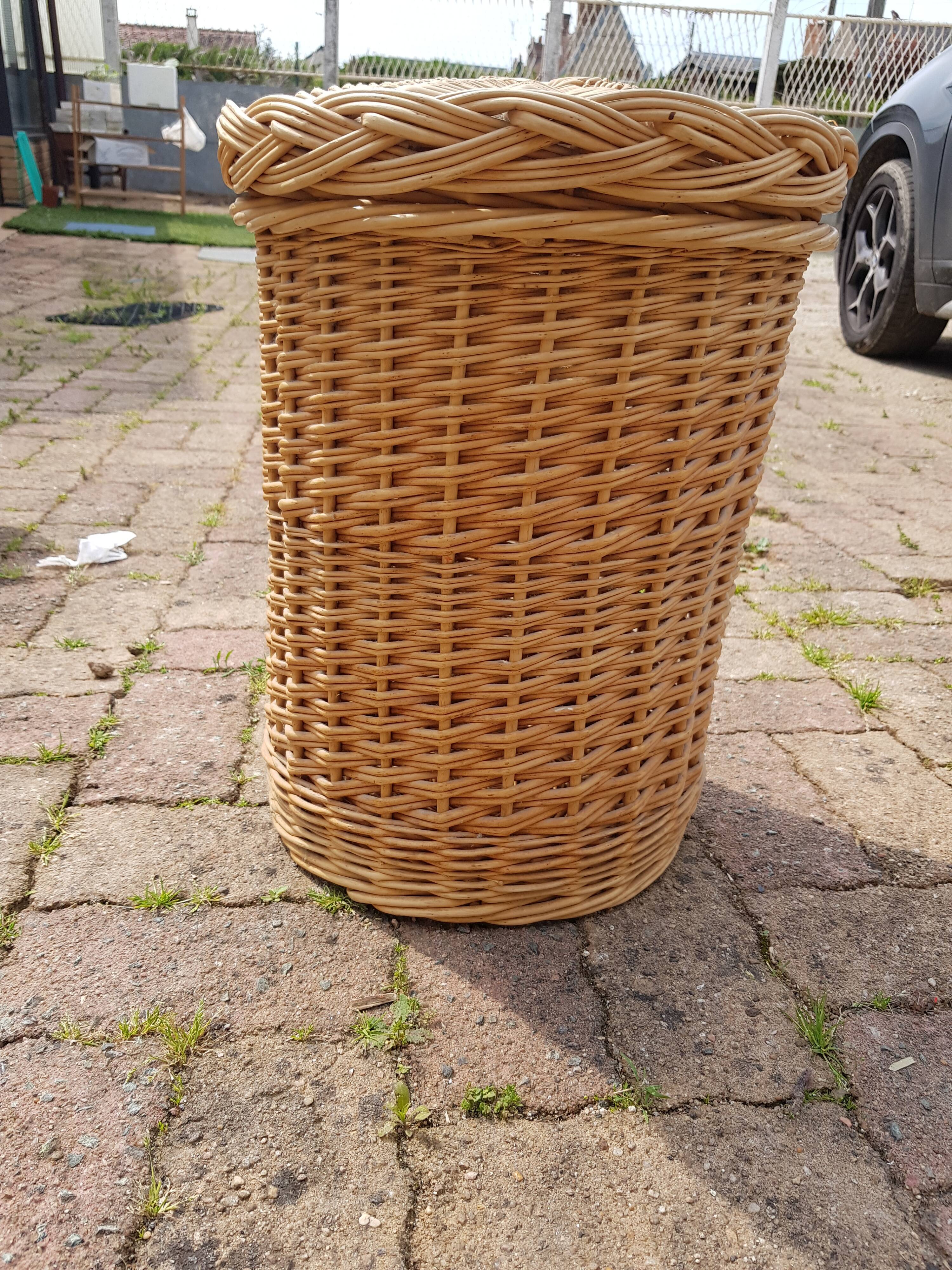 Rattan laundry basket