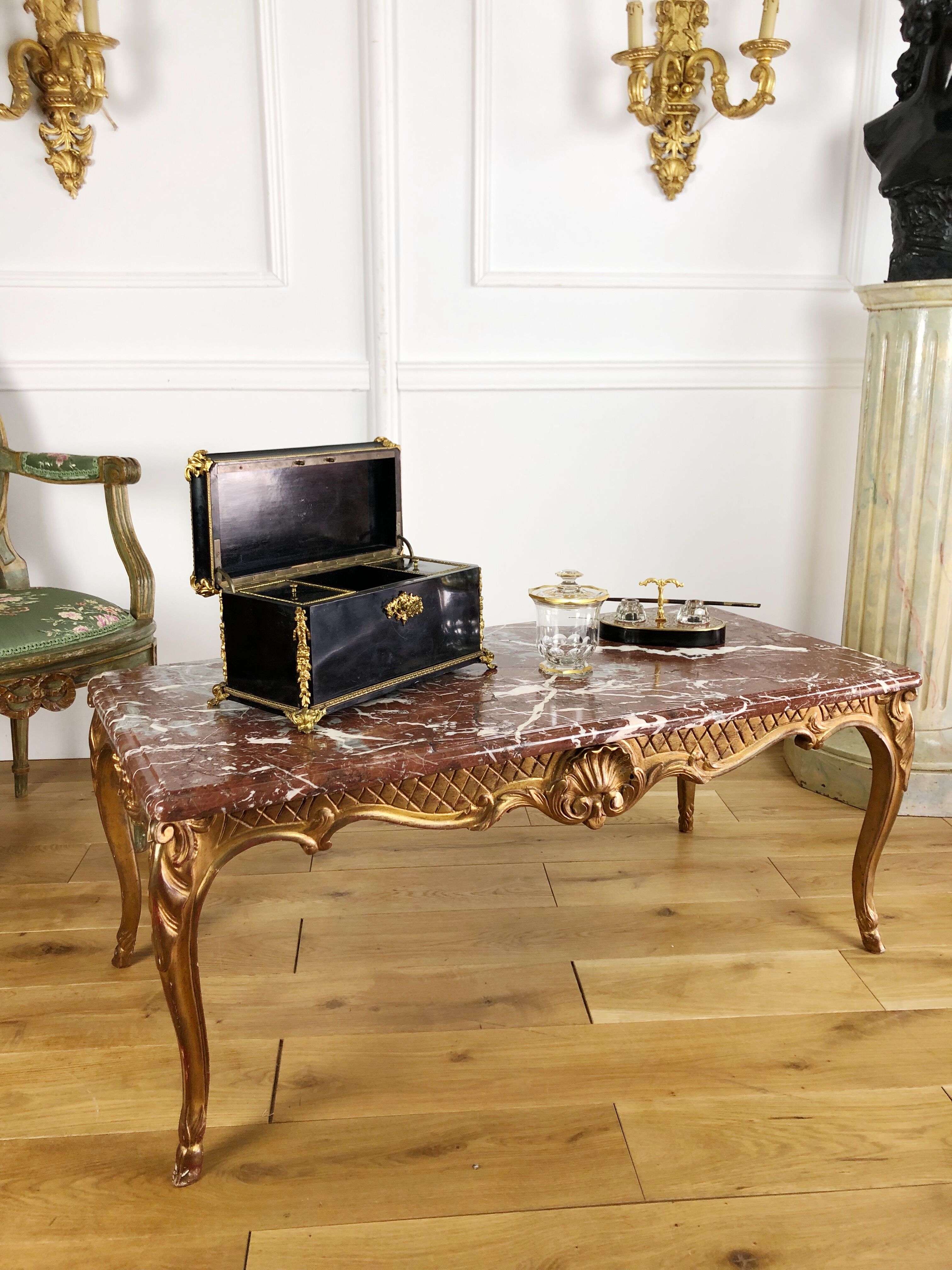 Low table of Style Louis XV gold wooden / marble top