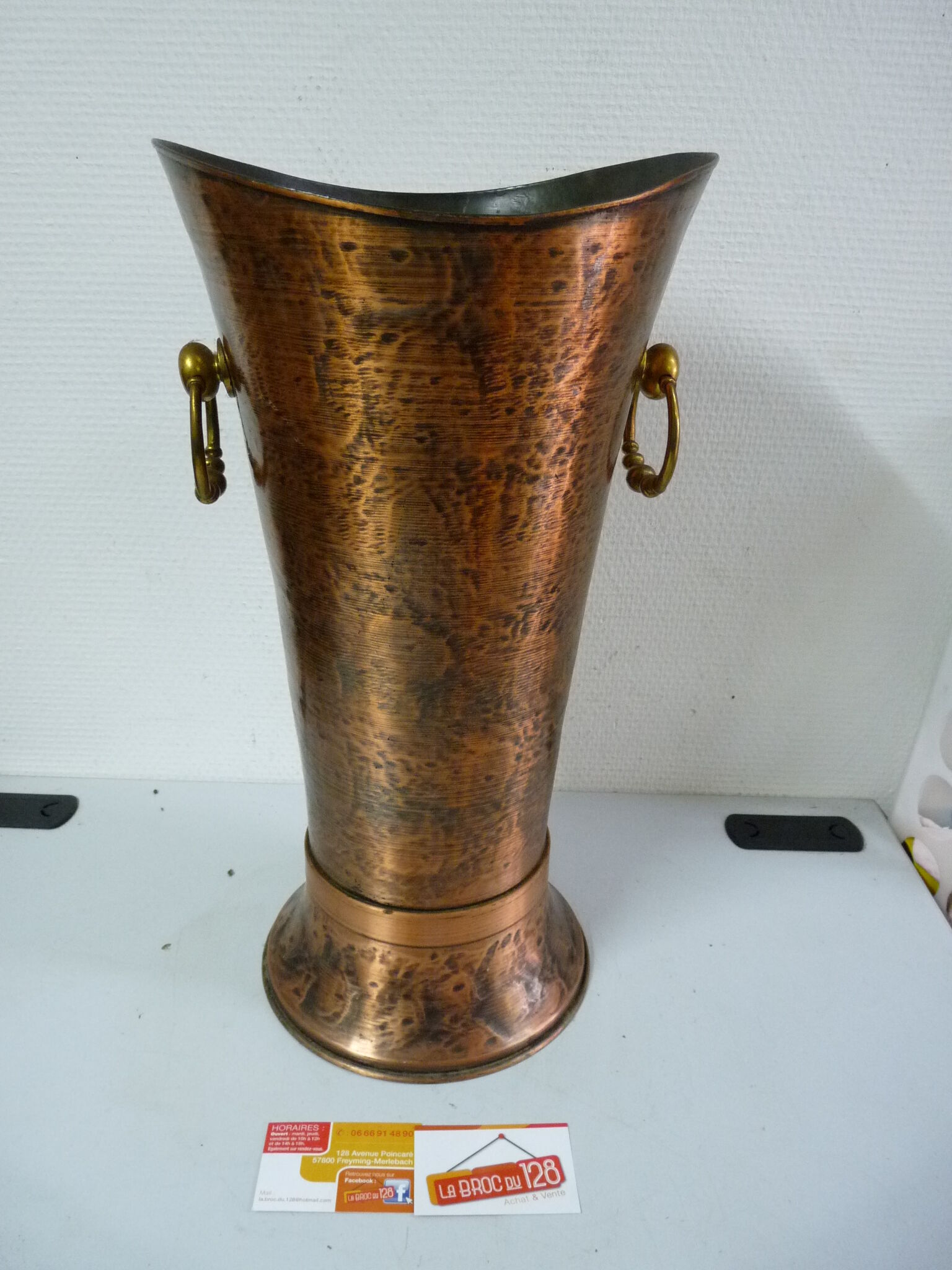 Copper umbrella rack