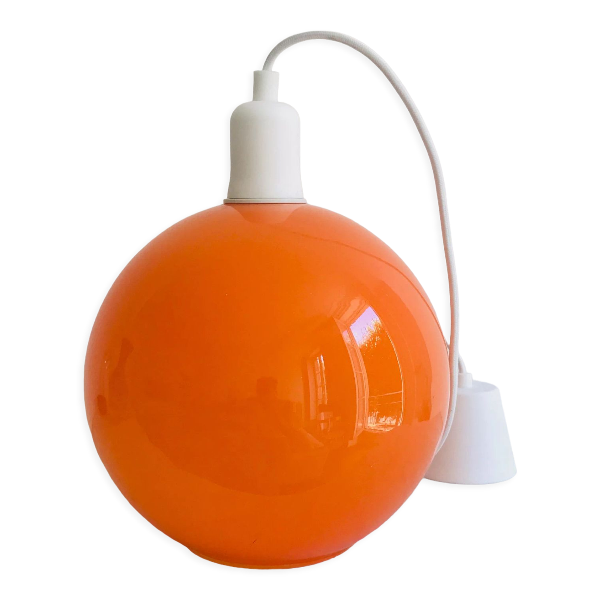 Orange ball suspension, 1970