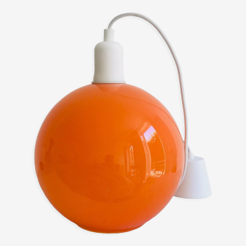 Orange ball suspension, 1970
