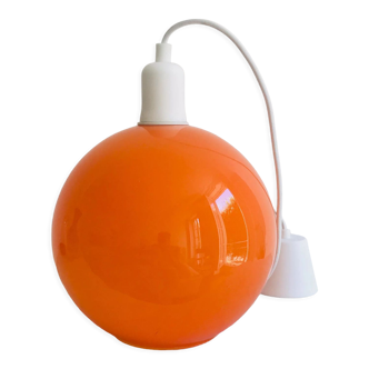 Orange ball suspension, 1970