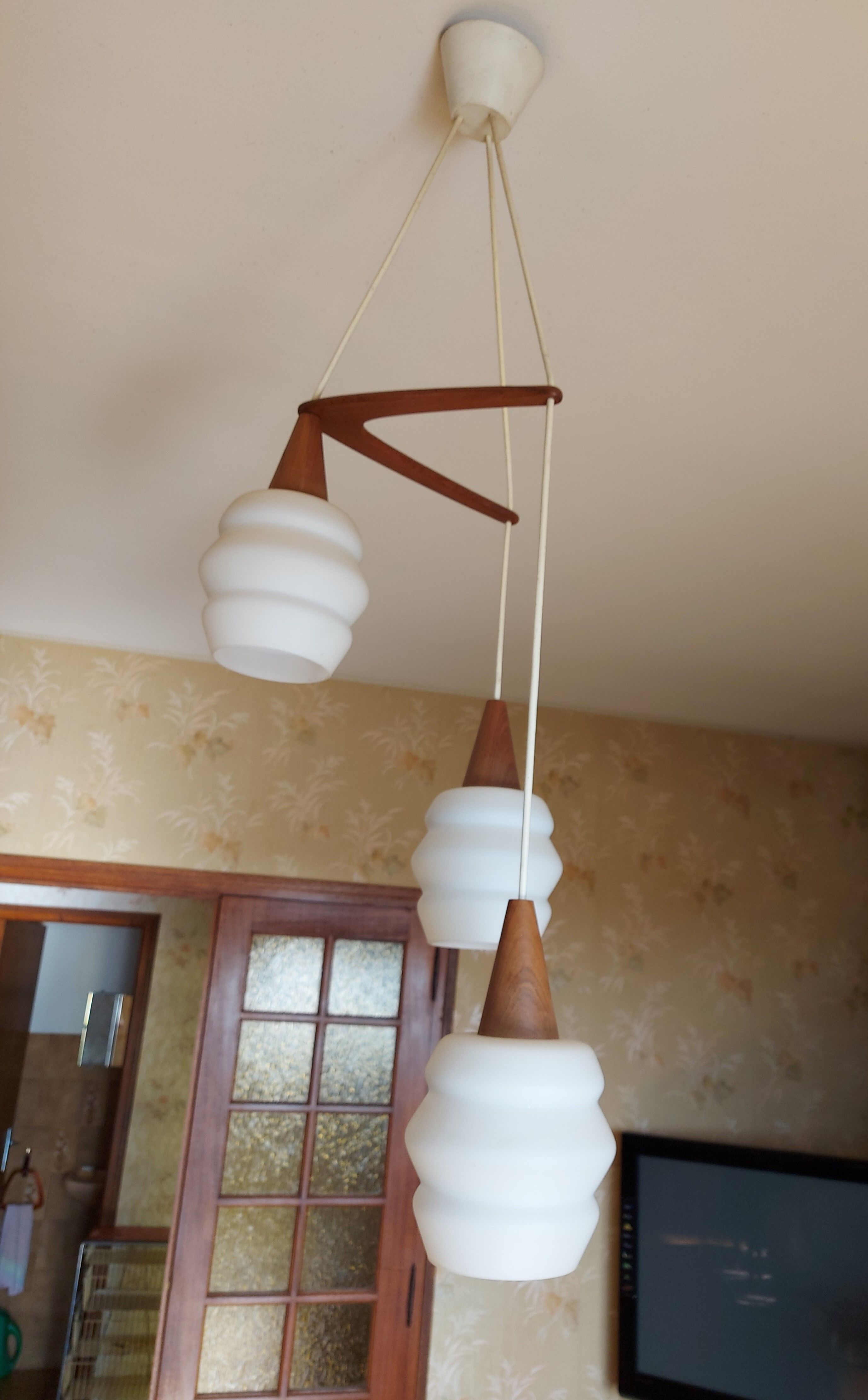Large suspension boomerang teak , Philips design Louis Kalff ( 114 cm )
