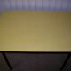 Table années 50-60 en formica
