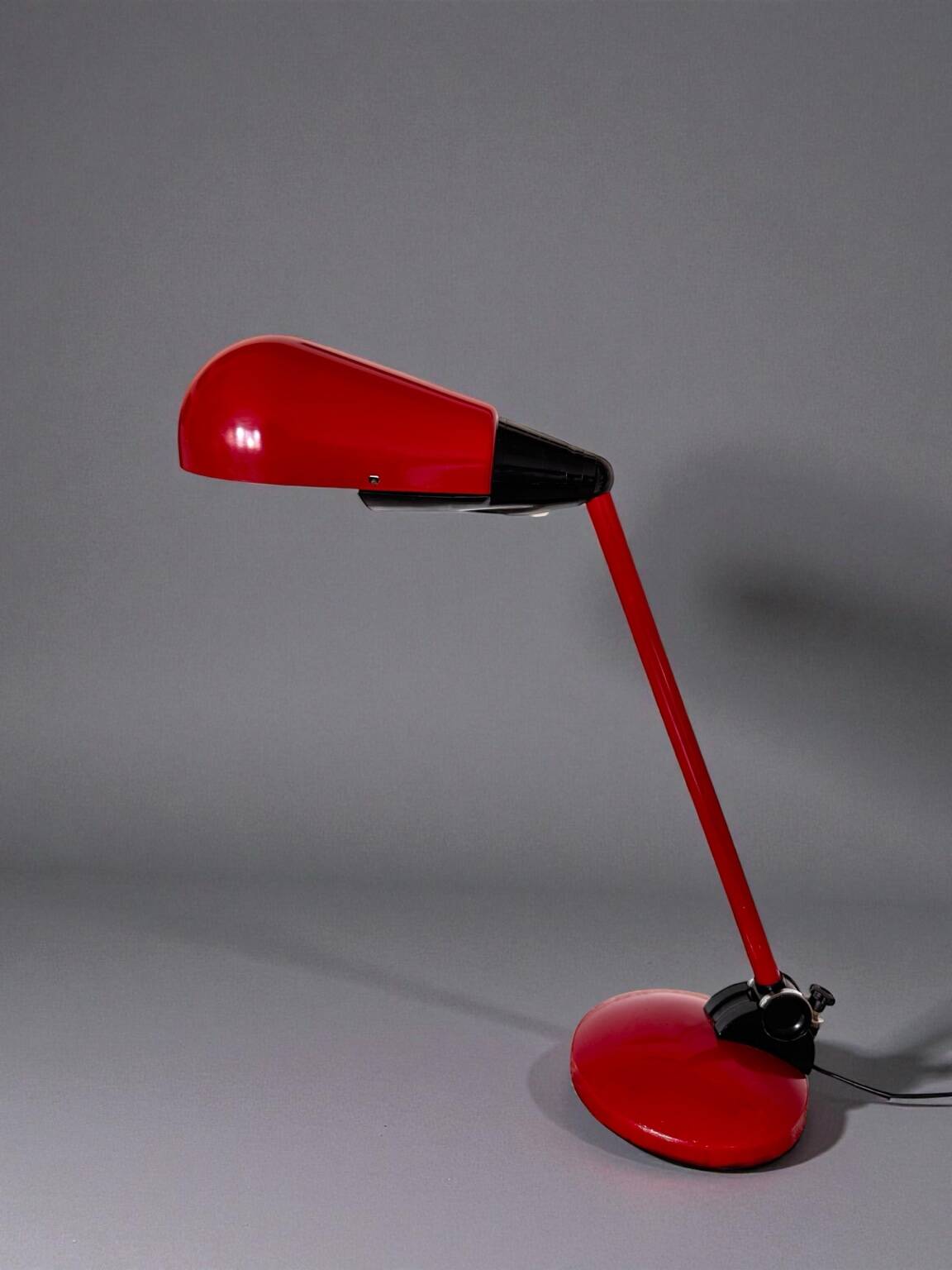 Vintage articulated lamp – Red metal – France 1970/80