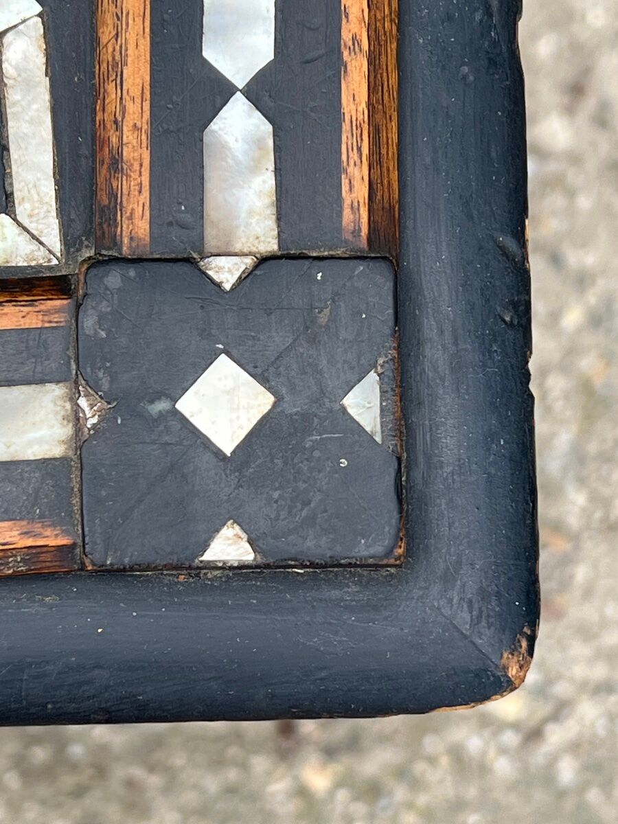 Table d’appoint syrienne