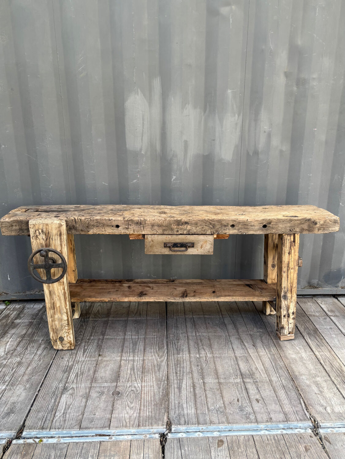 Woodworking bench