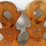 Chaises en bois pin montagnard