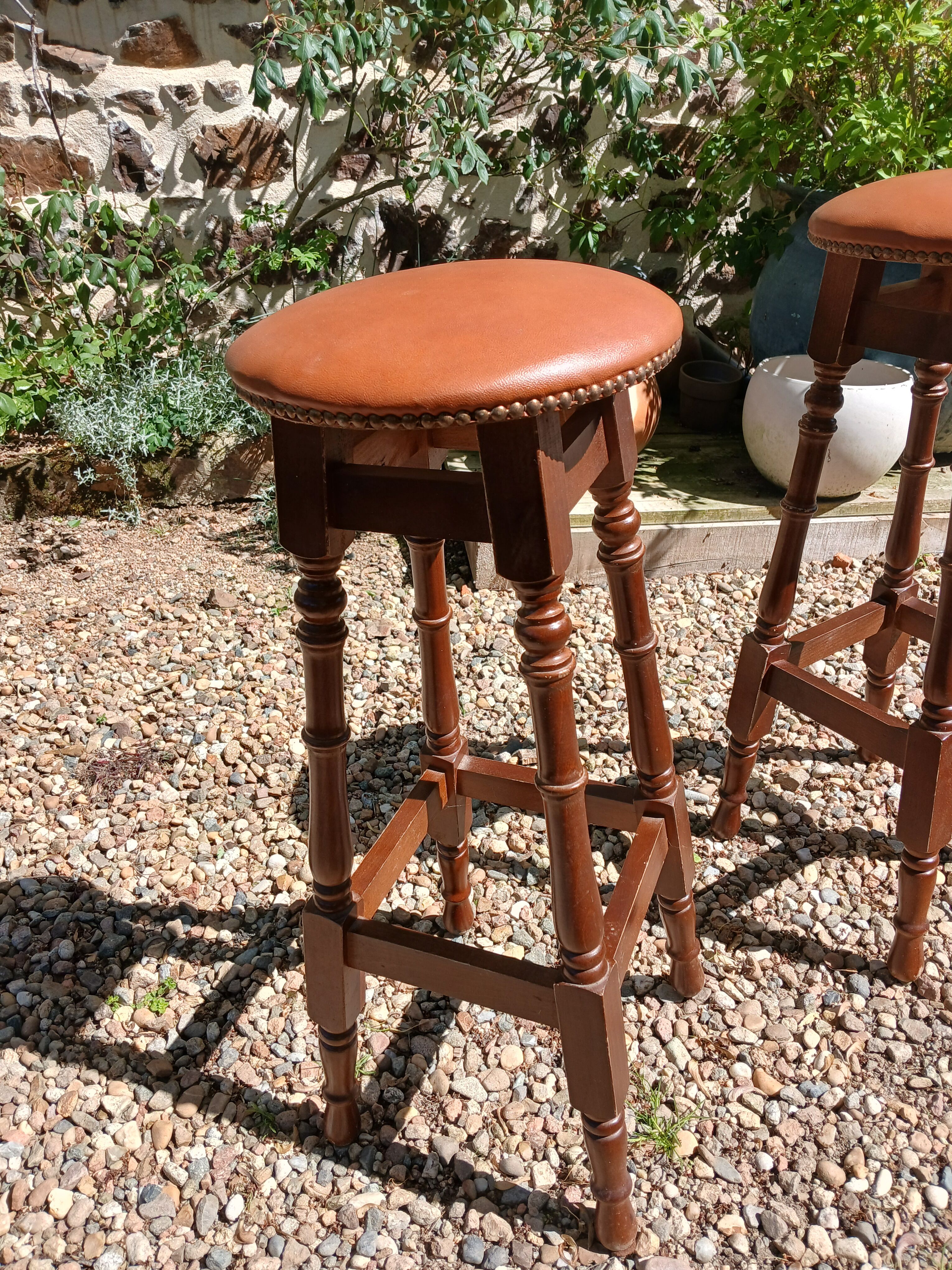 2 vintage bar stools
