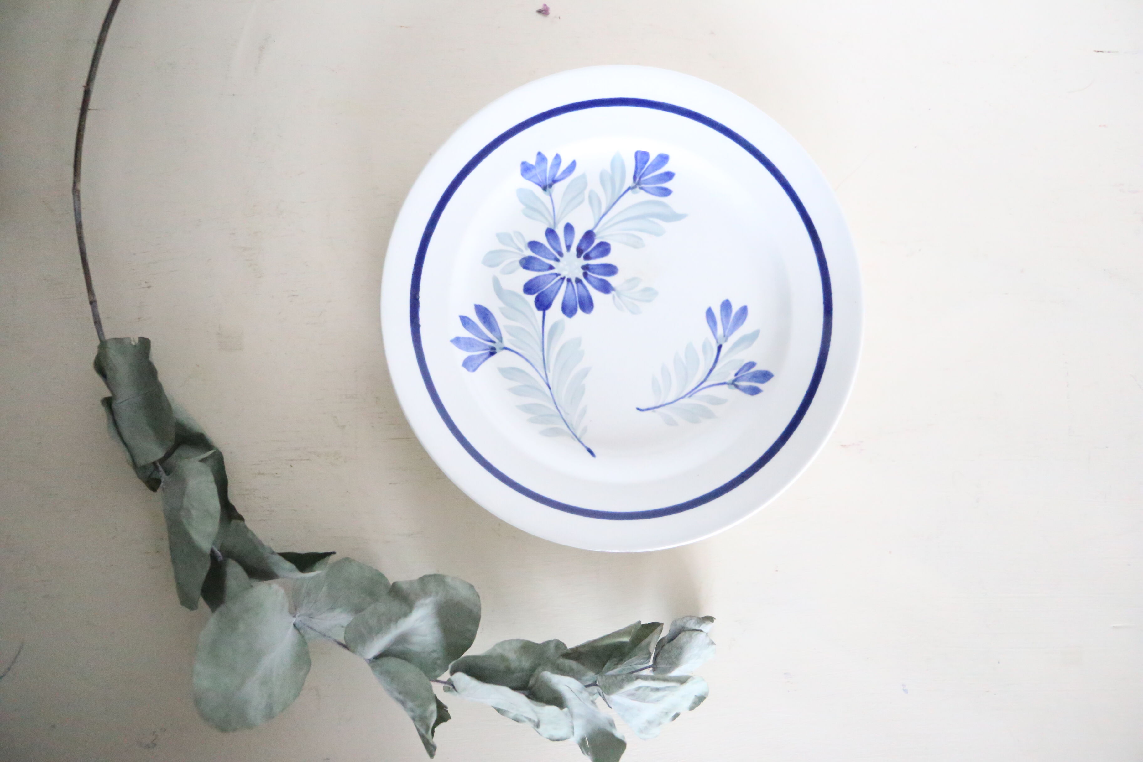 Dessert plates x 5, Saint Amand, hand-painted pattern, floral, French manufacture, vintage