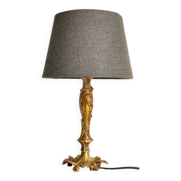 Chic bronze lamp with vintage gold patina