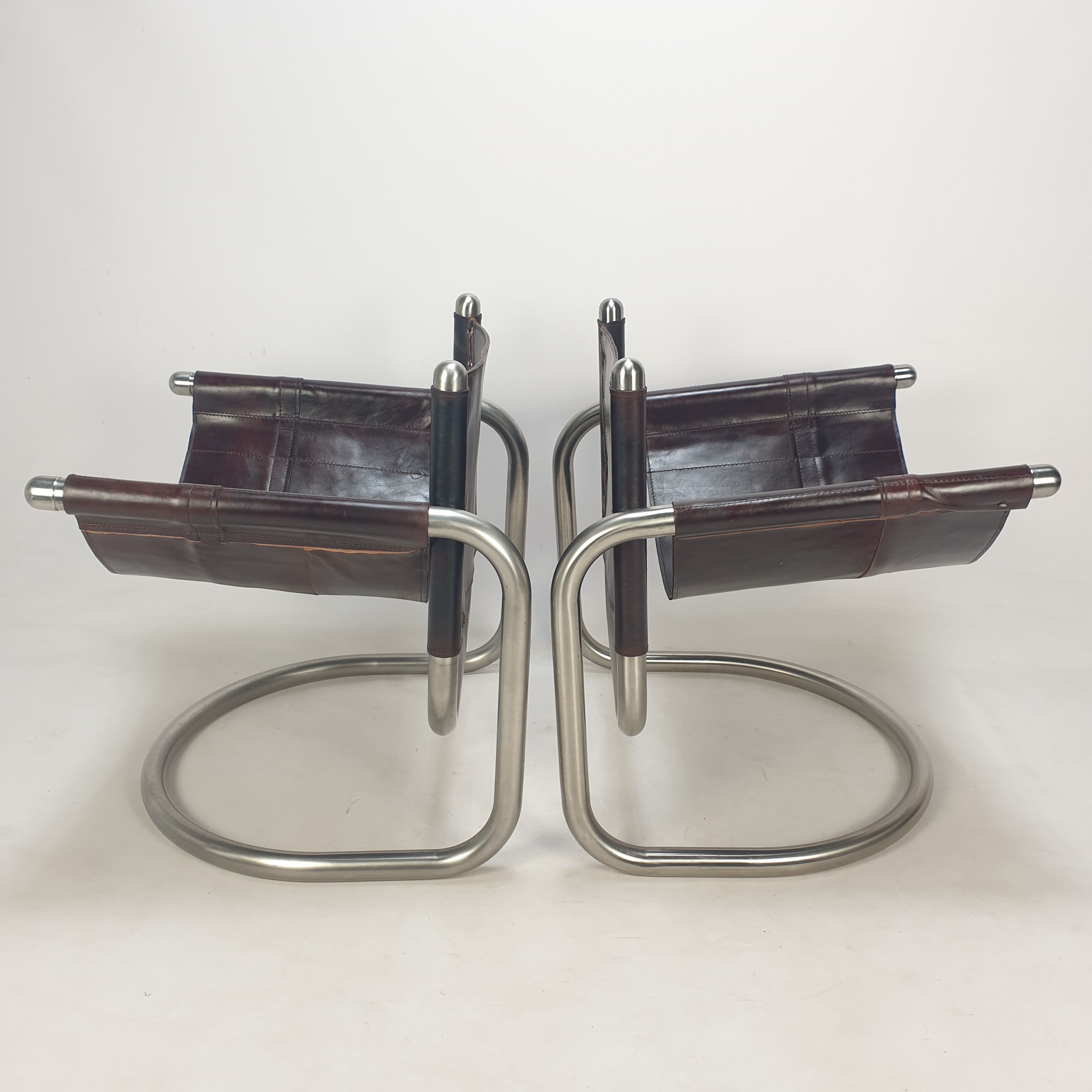 Set of 2 italian mid century lounge chairs, 1980's