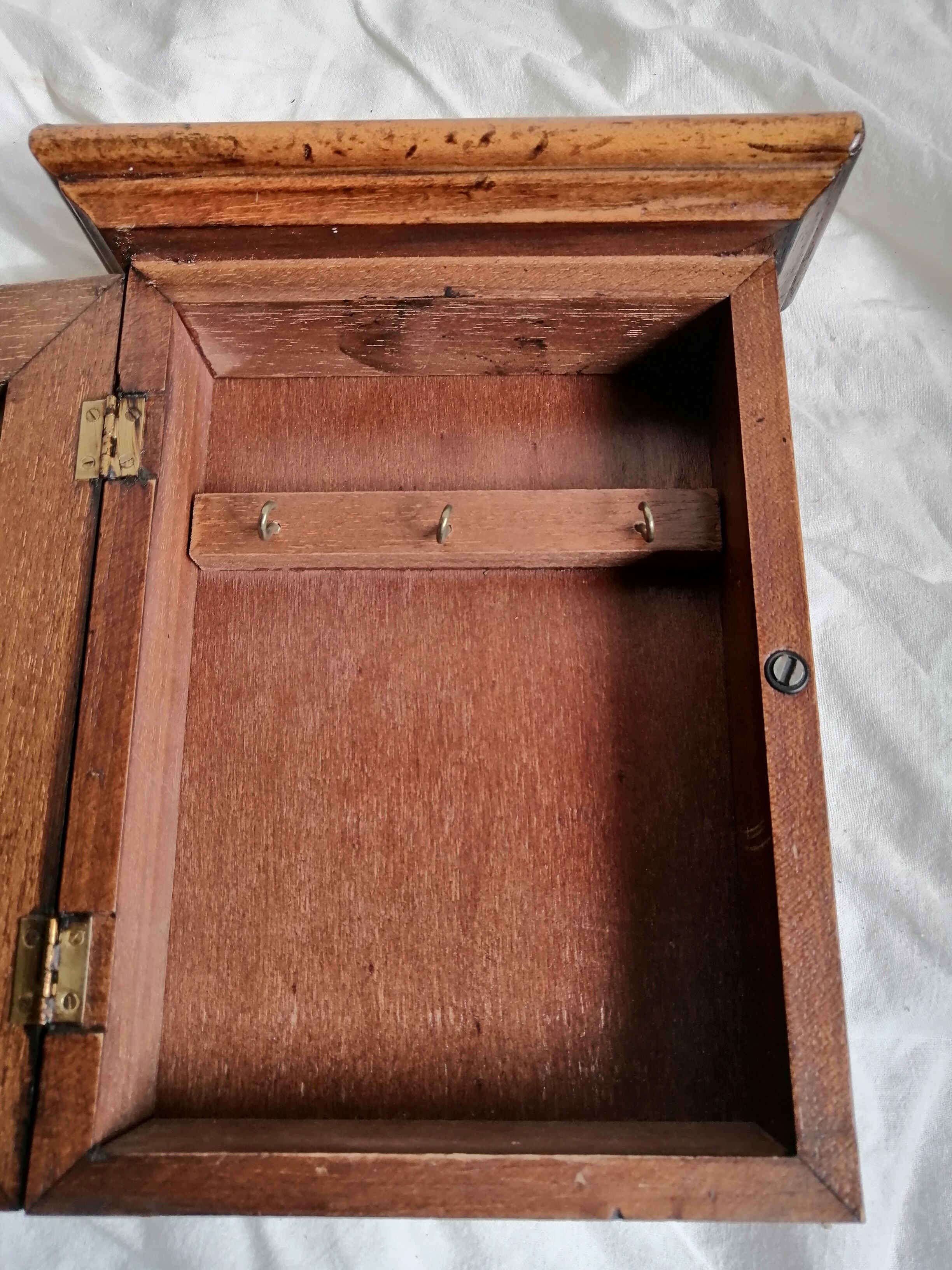 Key box