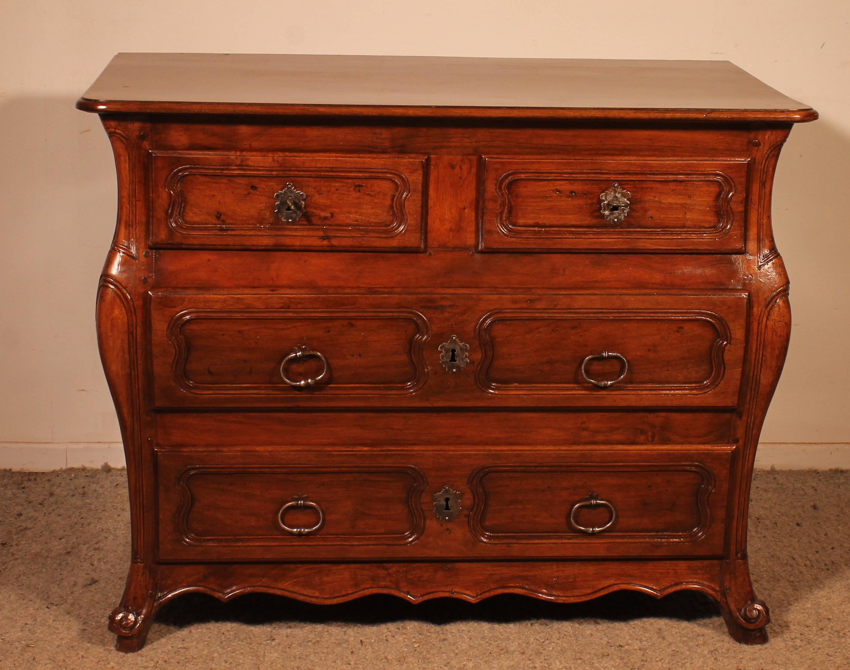 Small Walnut Tomb Chest of Drawers - 18th Century