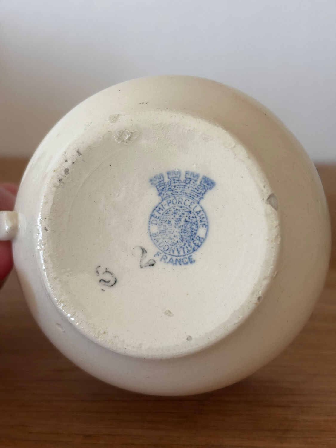 Set of 6 antique cups with fruits and birds from Badonviller.